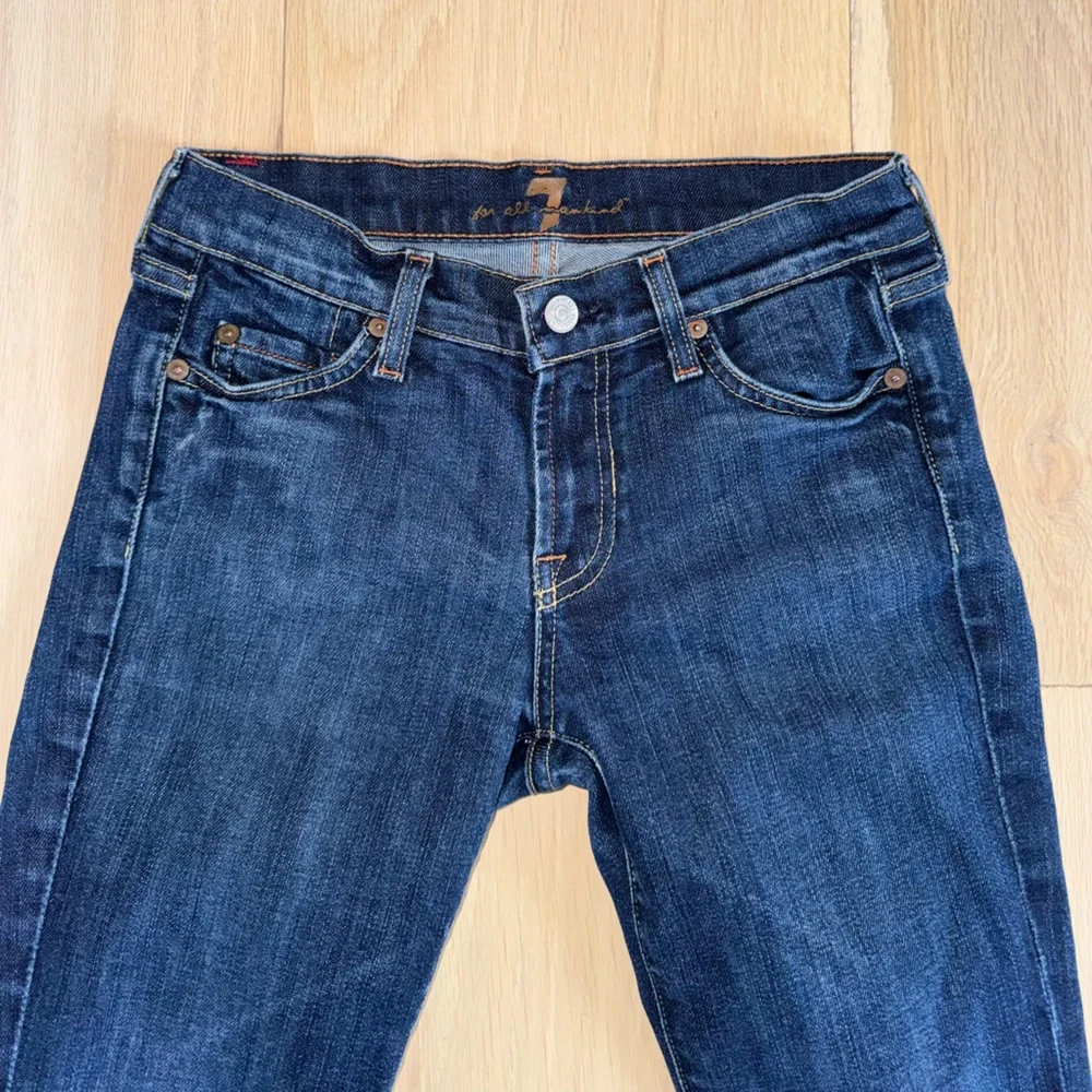 7 For All Mankind Jeans Flare Leg Dark Wash Size 26 - Picture 2 of 6